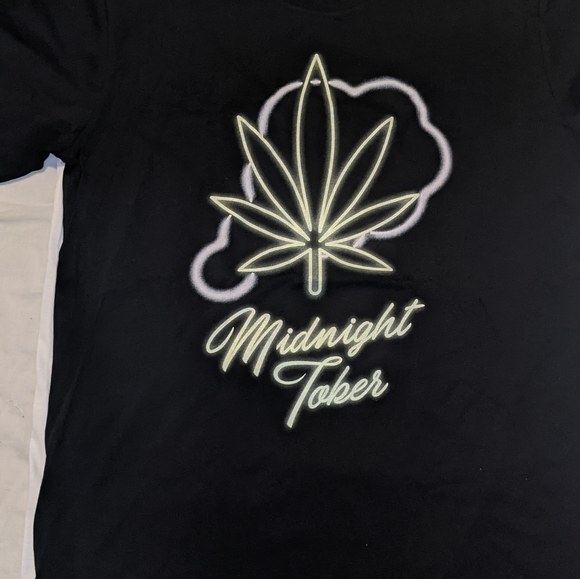 T shirt - Picture 2 of 2